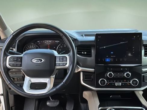 Used 2024 Ford Expedition Max XLT AWD/4WD image 9