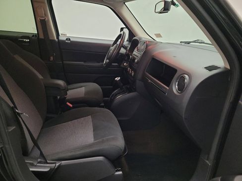 Used 2017 Jeep Patriot Latitude FWD image 21