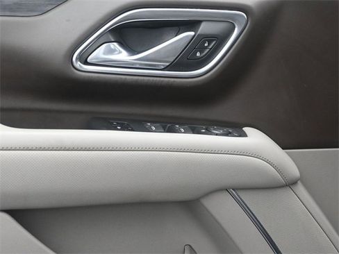 Used 2021 GMC Yukon SLT image 17