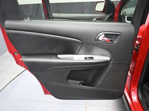 Used 2017 Dodge Journey SE w/ Flexible Seating Group FWD image 32