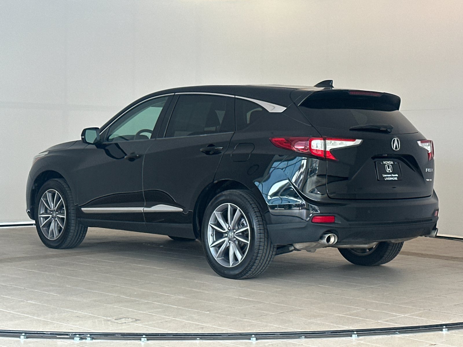 Used 2019 Acura RDX w/ Technology Package AWD/4WD image 4