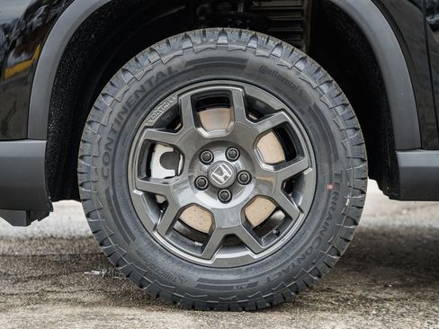 New 2025 Honda Pilot TrailSport image 18