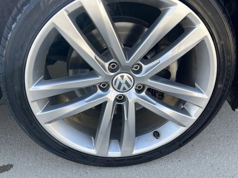Used 2018 Volkswagen Passat 2.0T R-Line image 12
