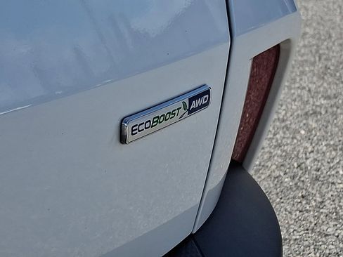 Used 2020 Ford Escape Titanium image 33