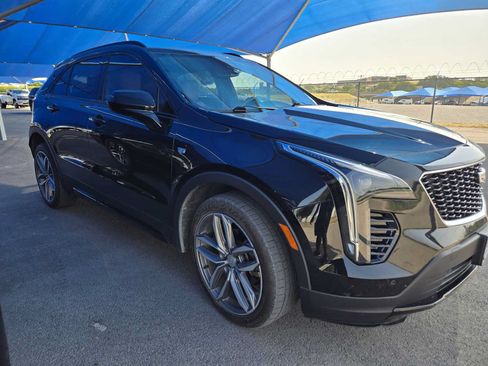Used 2019 Cadillac XT4 Sport FWD image 2