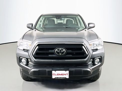 Used 2023 Toyota Tacoma SR5 AWD/4WD image 3