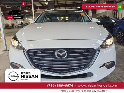 Used 2018 MAZDA MAZDA3 Touring image 2