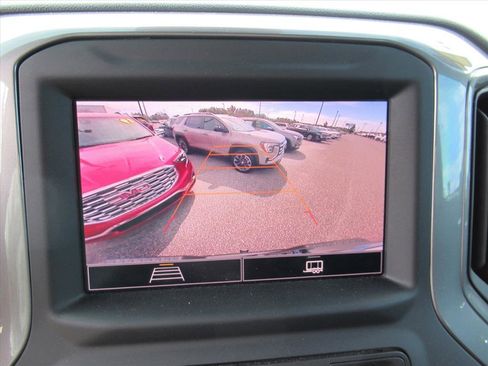 Used 2022 Chevrolet Silverado 1500 Custom Trail Boss image 26