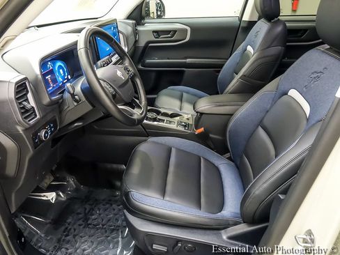 Used 2025 Ford Bronco Sport Outer Banks w/ Sasquatch Outer Banks Package AWD/4WD image 10