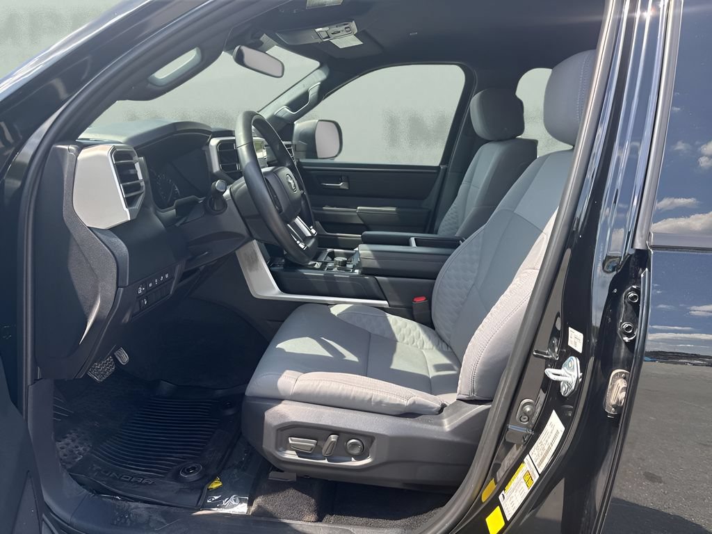 Used 2025 Toyota Tundra SR5 AWD/4WD image 9