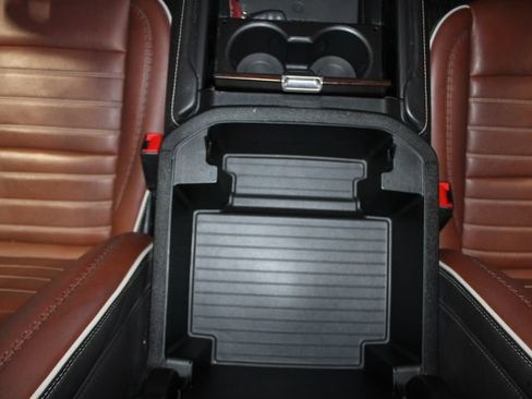 Used 2024 GMC Yukon Denali Ultimate AWD/4WD image 34