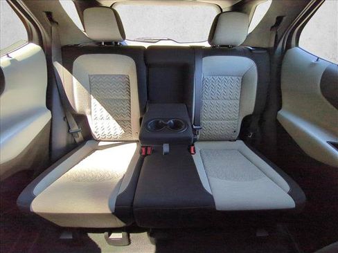 Used 2022 Chevrolet Equinox LS w/ Driver Confidence II Package FWD image 21