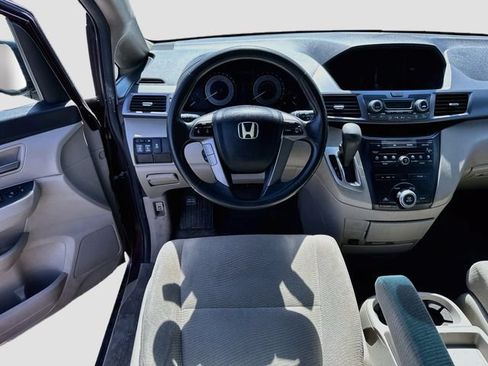 Used 2012 Honda Odyssey EX image 19