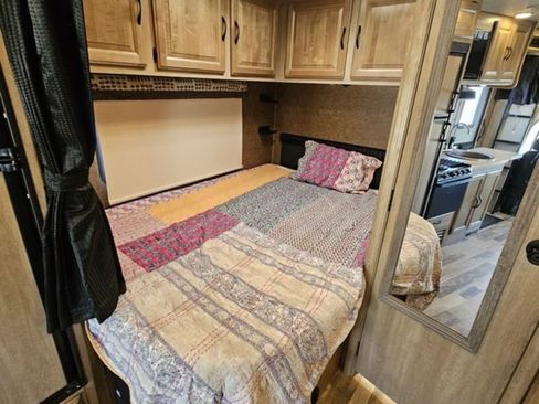 Used 2015 Mercedes-Benz Sprinter 3500 image 12