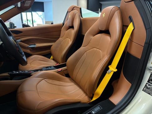 Used 2022 Ferrari F8 Tributo RWD image 13