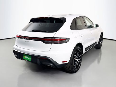 Used 2023 Porsche Macan AWD/4WD image 10