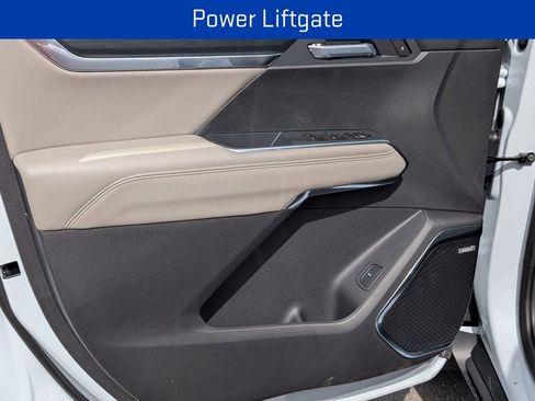 New 2026 GMC Acadia Elevation w/ Elevation Premium Package image 9