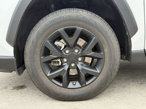 Used 2022 Toyota RAV4 LE FWD image 12