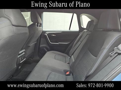 Used 2024 Toyota RAV4 SE image 7