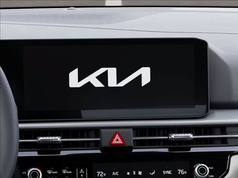 Used 2026 Kia Sportage EX FWD image 20