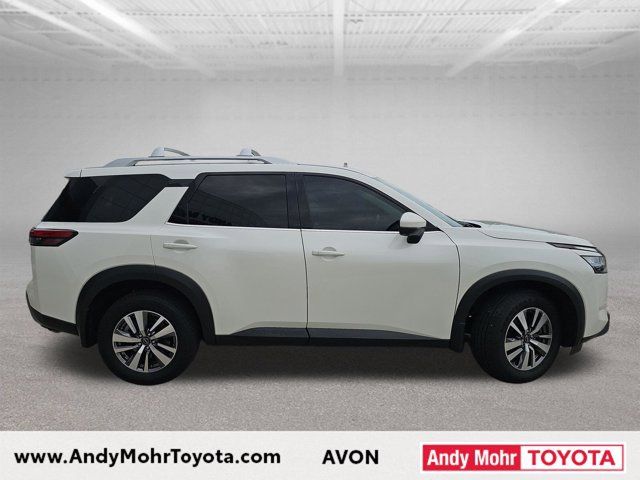 Used 2023 Nissan Pathfinder SL AWD/4WD image 8