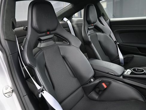 Certified 2026 Porsche 911 GT3 RWD image 35