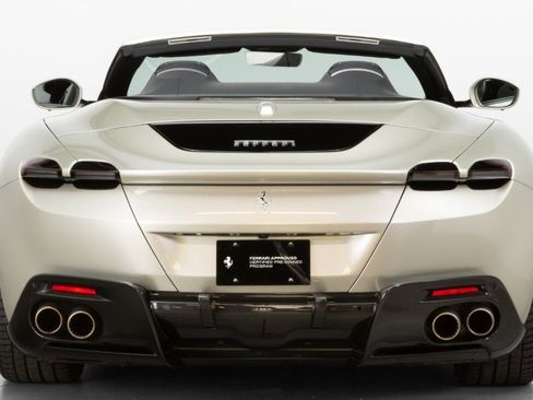 Certified 2024 Ferrari Roma Spider image 8