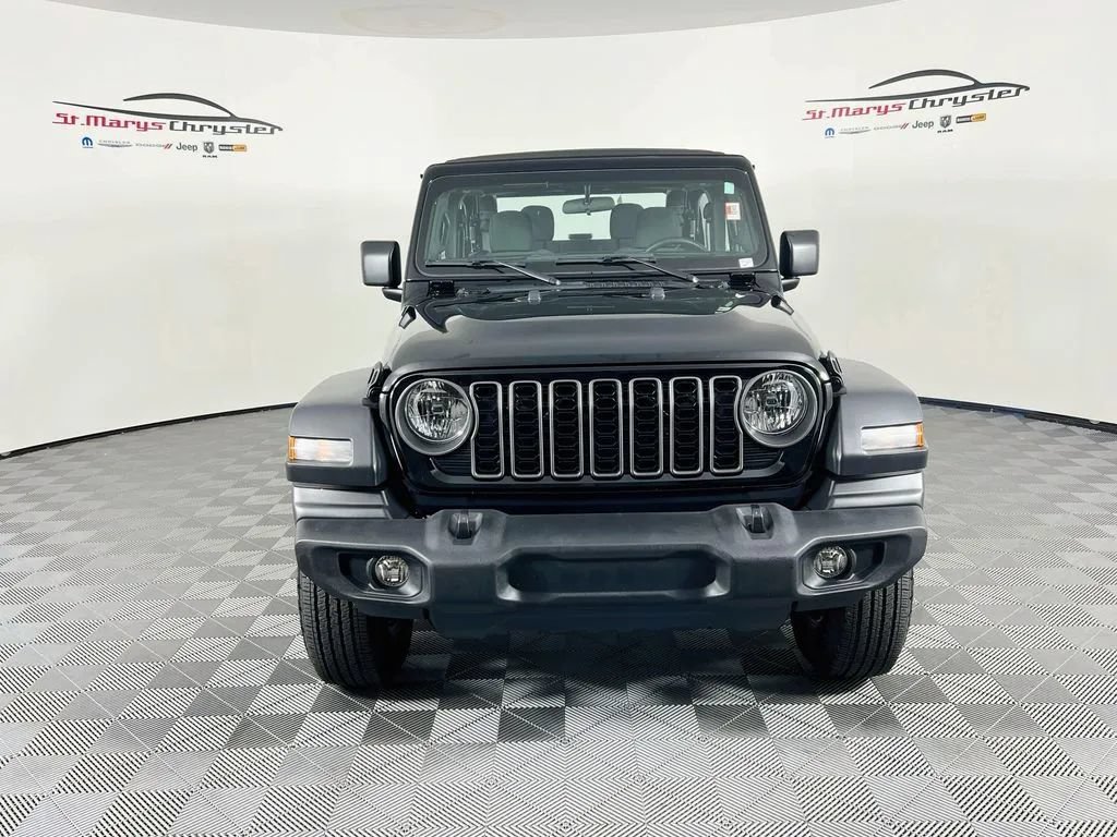 Used 2024 Jeep Wrangler Sport AWD/4WD image 3
