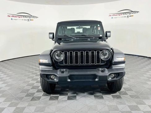 Used 2024 Jeep Wrangler Sport AWD/4WD image 3