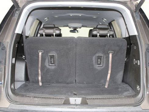 Used 2019 GMC Acadia SLT AWD/4WD image 7