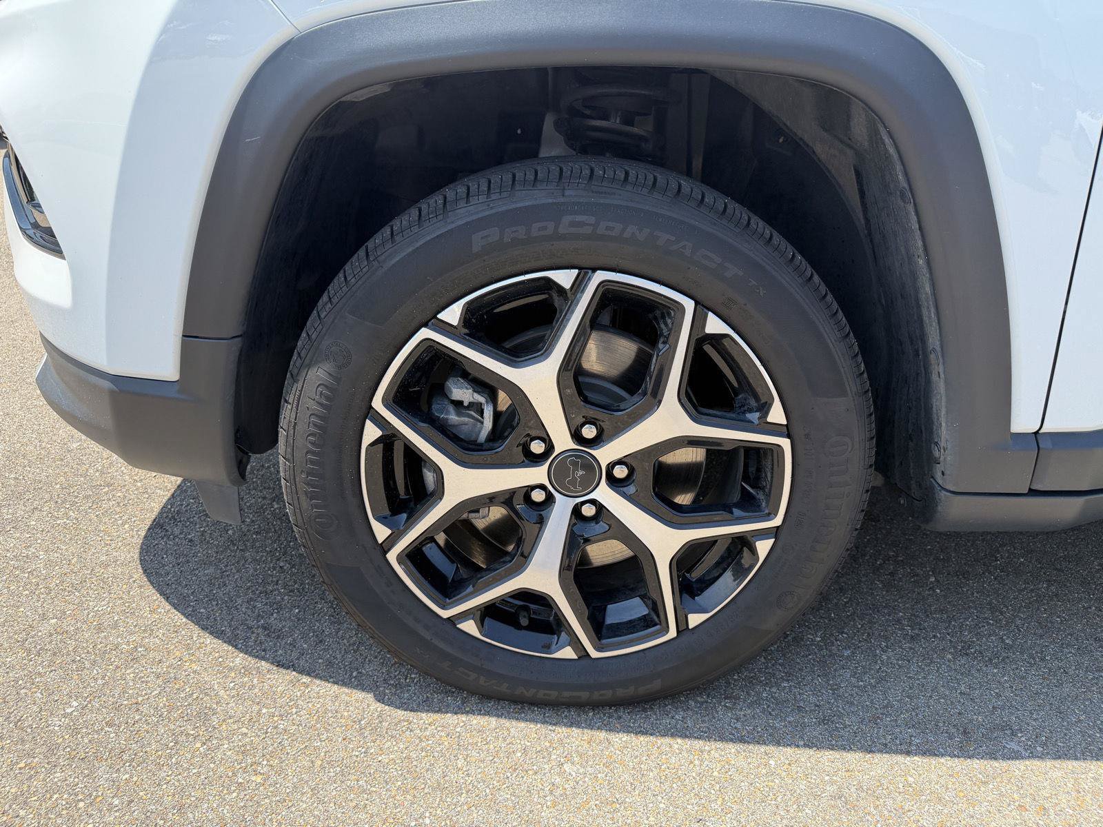 Certified 2025 Jeep Compass Limited AWD/4WD image 24