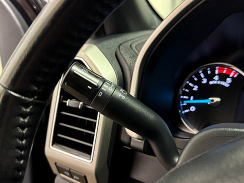 Used 2022 Ford F350 Lariat w/ Black Appearance Package image 24