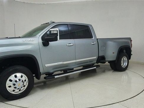 Used 2024 Chevrolet Silverado 3500 High Country image 66