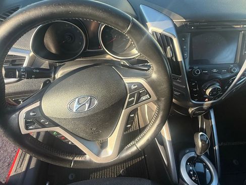 Used 2016 Hyundai Veloster w/ Option Group 02 image 19