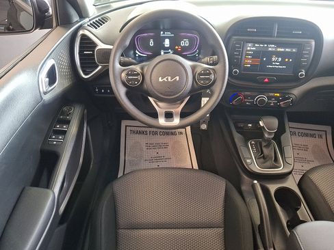 Certified 2023 Kia Soul LX w/ LX Technology Package FWD image 11