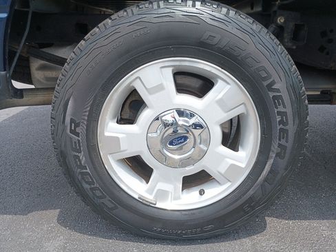 Used 2013 Ford F150 XLT w/ Mid Equipment Group RWD image 11