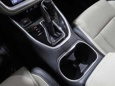 Used 2023 Subaru Outback Limited image 15