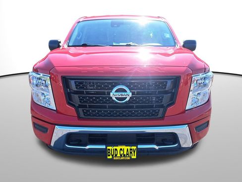 Used 2022 Nissan Titan SV image 2