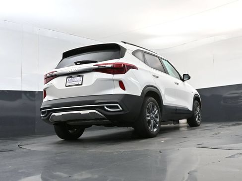 Used 2023 Kia Seltos S w/ Navigation Package AWD/4WD image 23