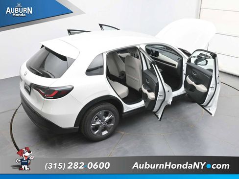 New 2026 Honda HR-V LX image 36