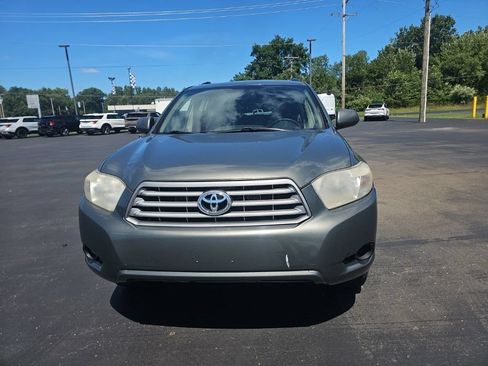 Used 2010 Toyota Highlander 4WD w/ Extra Value Pkg 2 image 2