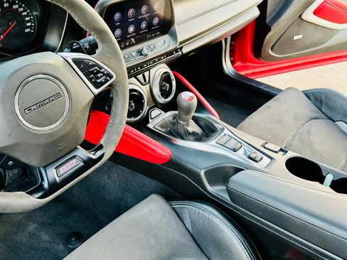 Used 2022 Chevrolet Camaro SS image 36