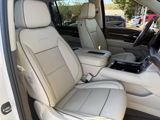 Used 2022 GMC Yukon XL Denali AWD/4WD image 25