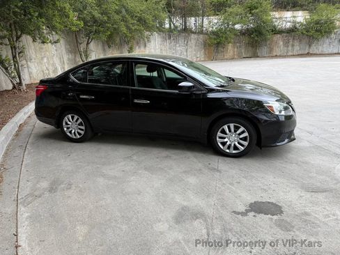 Used 2019 Nissan Sentra S image 4