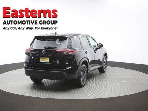 Used 2024 Nissan Rogue SV AWD/4WD image 39
