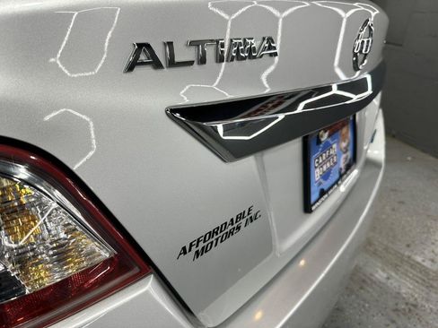 Used 2013 Nissan Altima 2.5 S FWD image 28