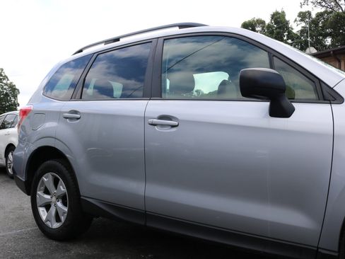 Used 2015 Subaru Forester 2.5i w/ Alloy Wheel Package image 9