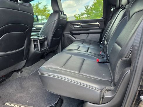 Used 2019 RAM 1500 Sport w/ Black Appearance Package AWD/4WD image 28