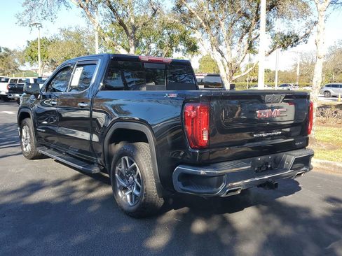 Certified 2022 GMC Sierra 1500 SLT w/ SLT Convenience Package image 3