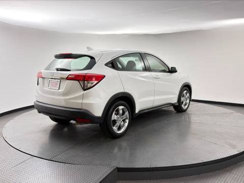 Used 2019 Honda HR-V LX image 8